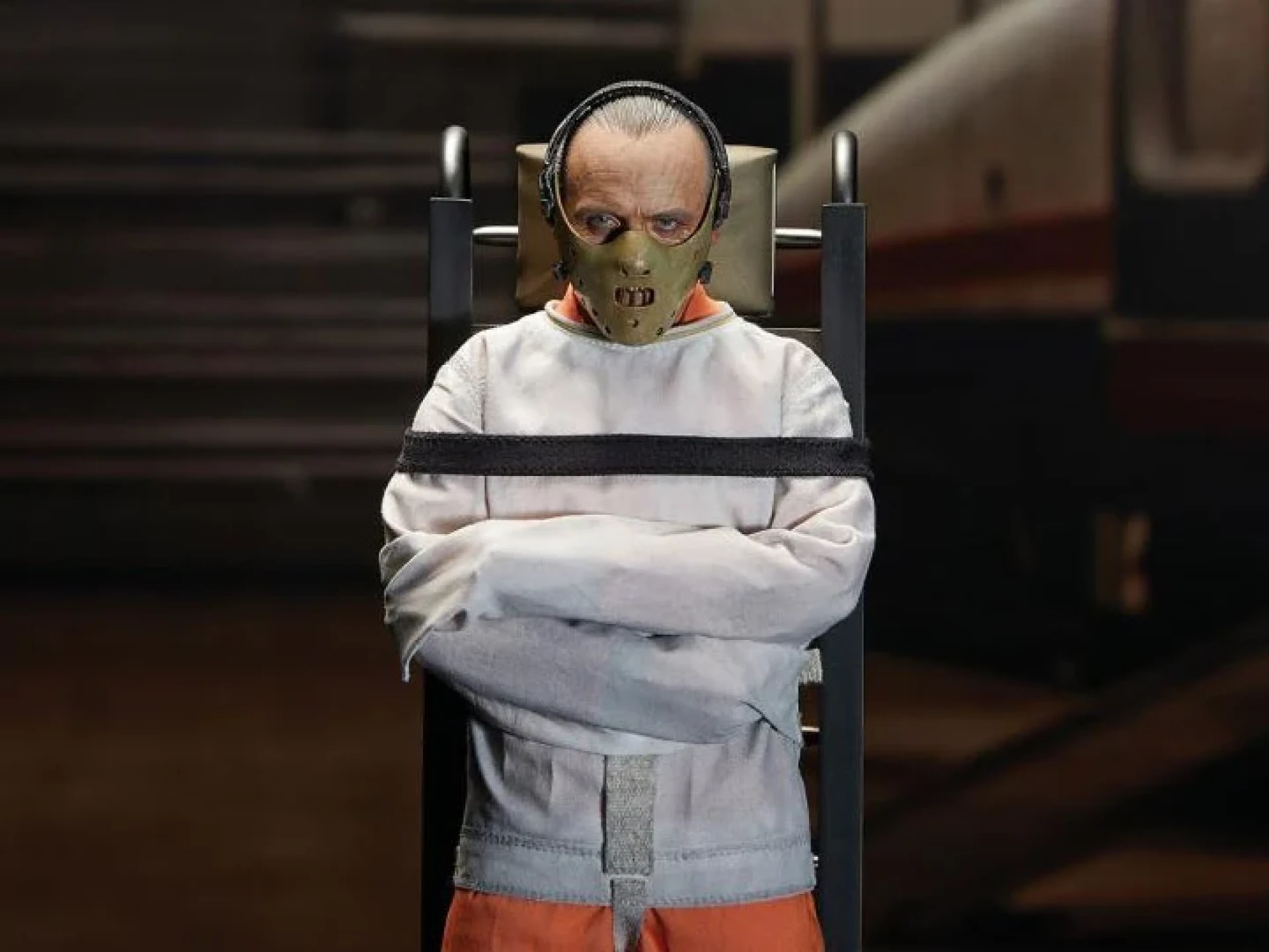 How to Dress Like Hannibal Lecter - Hannibal Lecter Costume