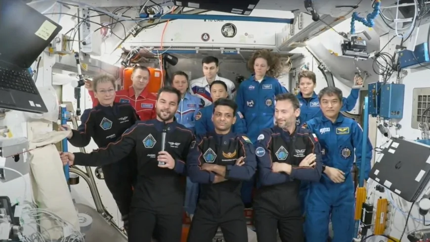 Spaceflight ends with splashdown for astronauts from India, Poland and Hungary