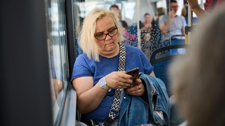 Shutdowns of cellphone internet links sweep Russia, further limiting net freedom
