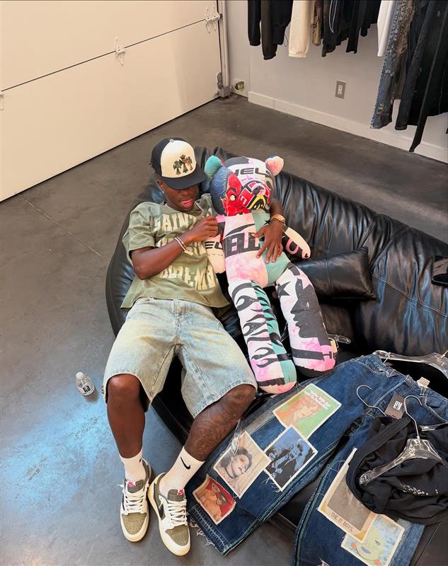 Green T Shirt – Vinícius Jr’s Stylish Look in August 2025 with Saint Vanity