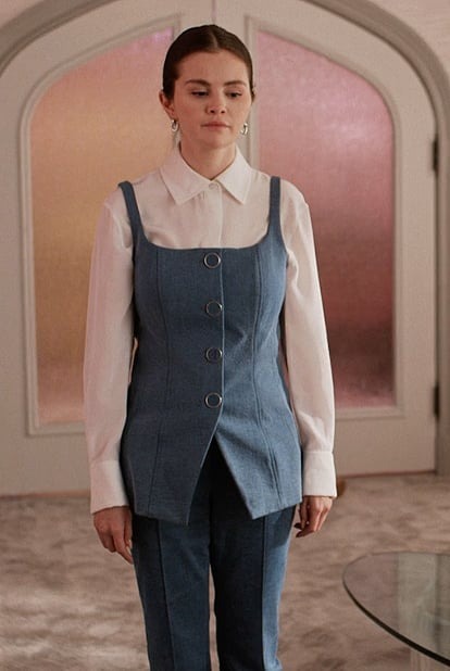  Only Murders In The Building Season 5 Episode 6: Selena Gomez in a Chic Blue Vest