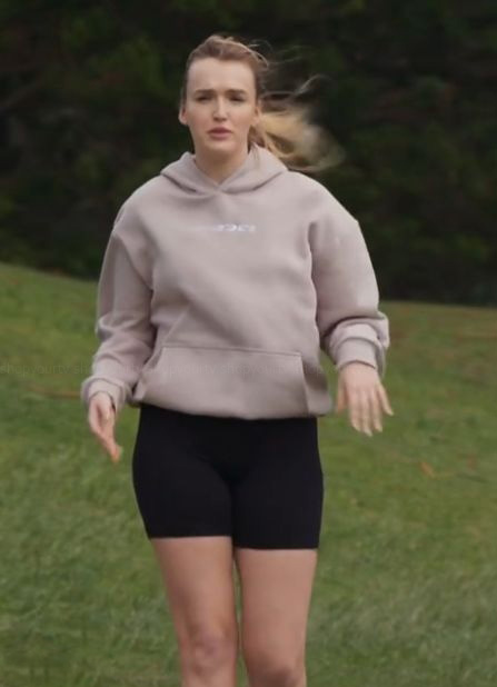 Home and Away October 2025: Jo Langham Wears the Iconic Cody Oversized Hoodie