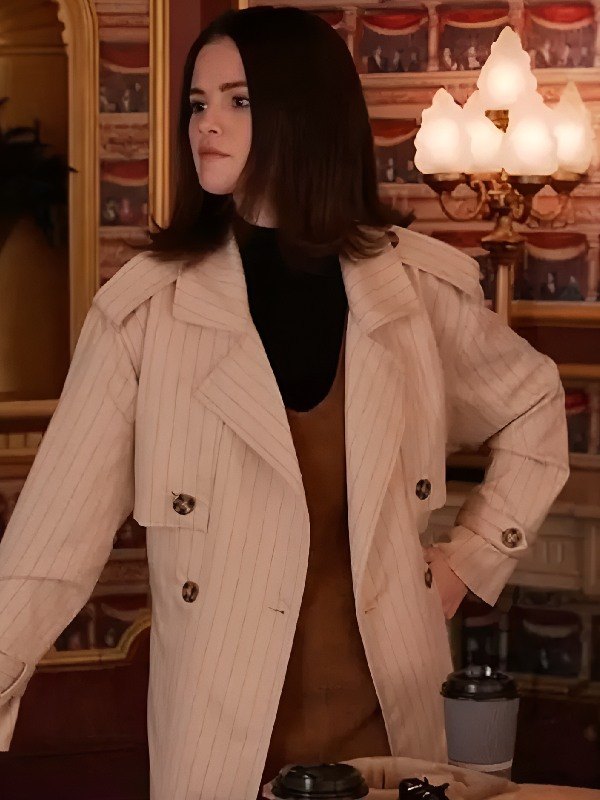  Only Murders in the Building Season 5 Episode 4: Selena Gomez in a Stunning White Trench Coat